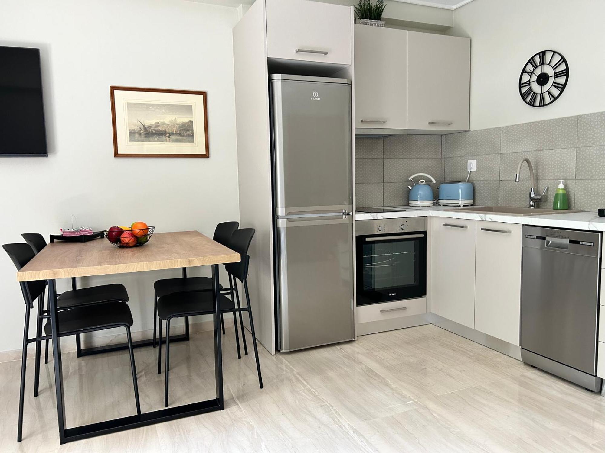 Evrou 21A Metropolitan Suite Афины Экстерьер фото